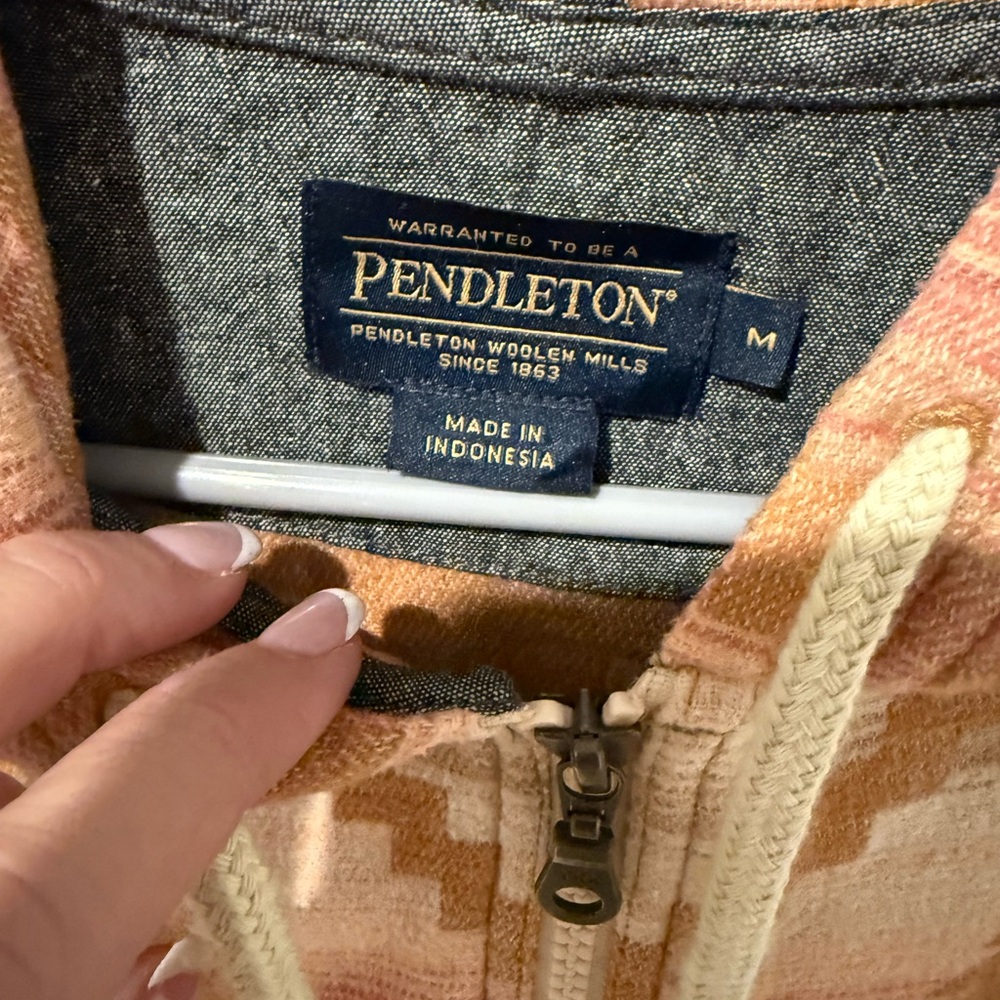 Pendleton Patterned Hooded Jacket - image 3